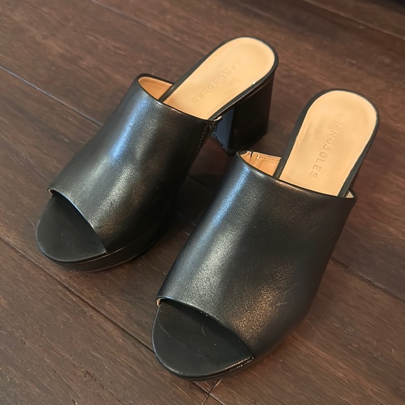 AEROSOLES Shoes - Aerosoles-Cassy Sandal EUC